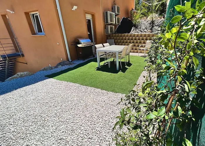 Studio With Garden - Pauseto West 4 - 2 Min From Beach